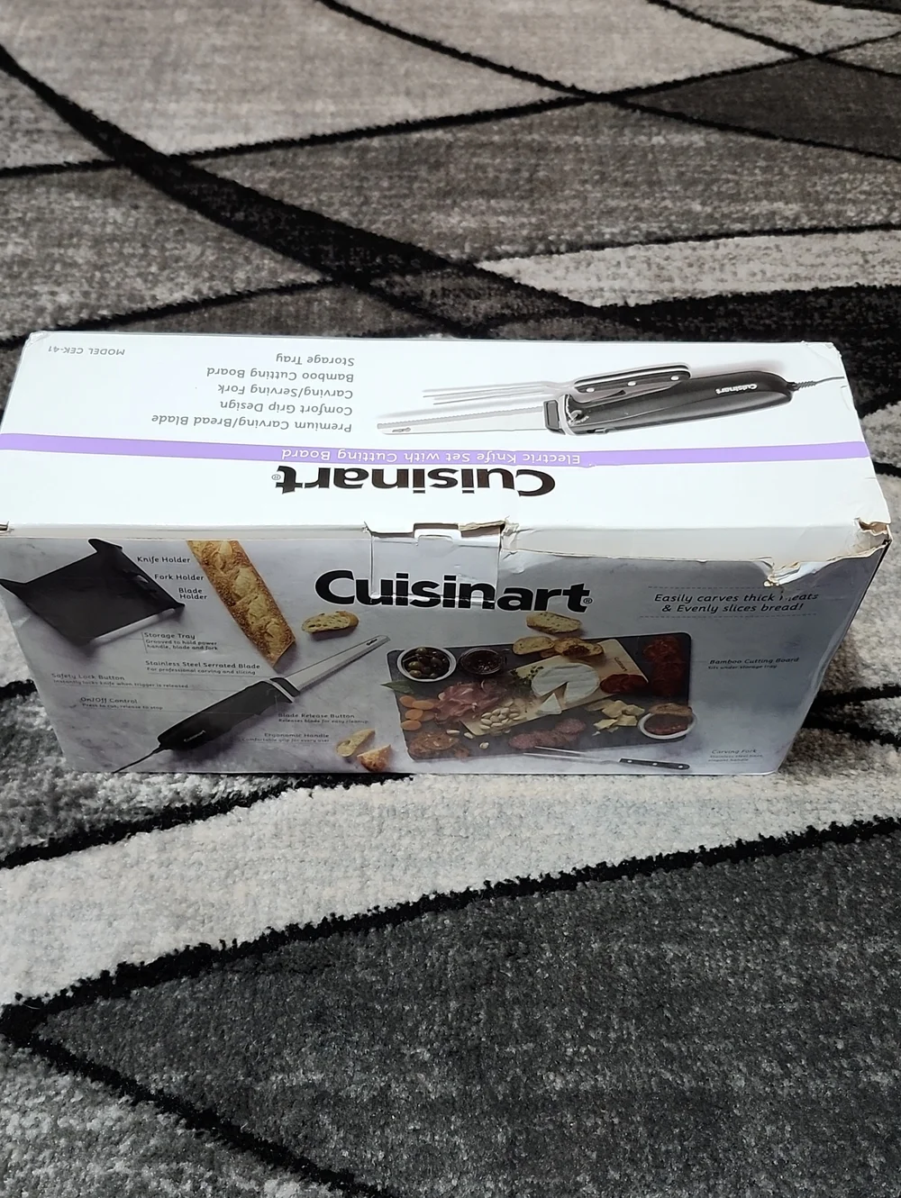 CUISINART BLACK ELECTRIC KNIFE SET W/ MATCHING CUTTING BOARD SERVING FORK